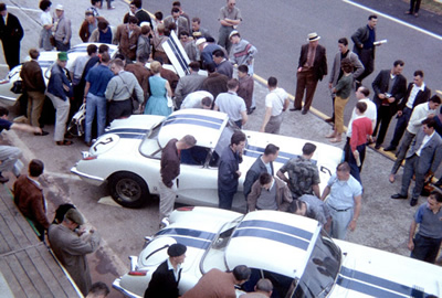 1960 No. 1 Briggs Cunningham Le Mans Corvette